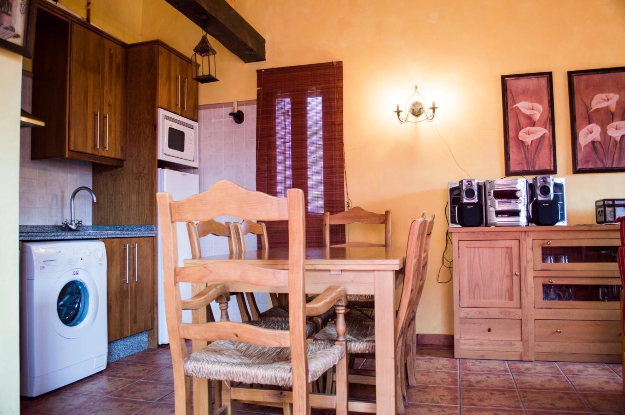 Apartamentos Rurales Alvado Tamajon Luaran gambar