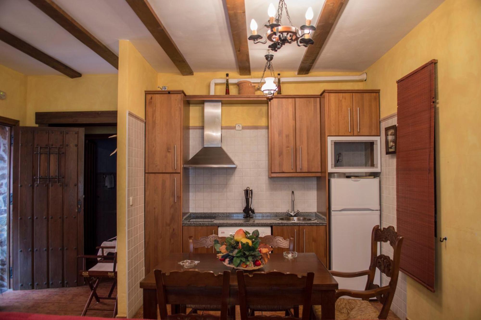 Apartamentos Rurales Alvado Tamajon Luaran gambar