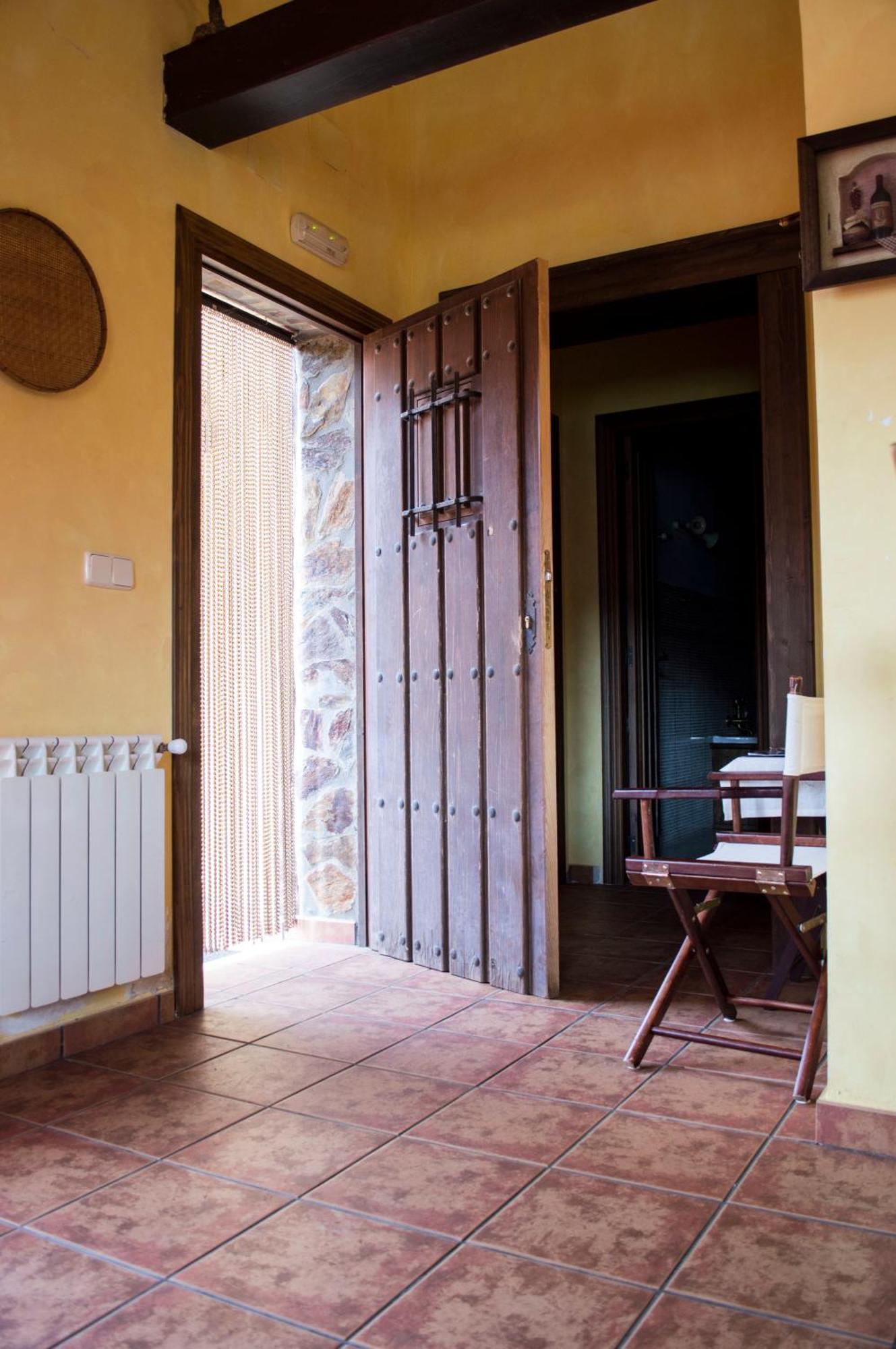 Apartamentos Rurales Alvado Tamajon Luaran gambar
