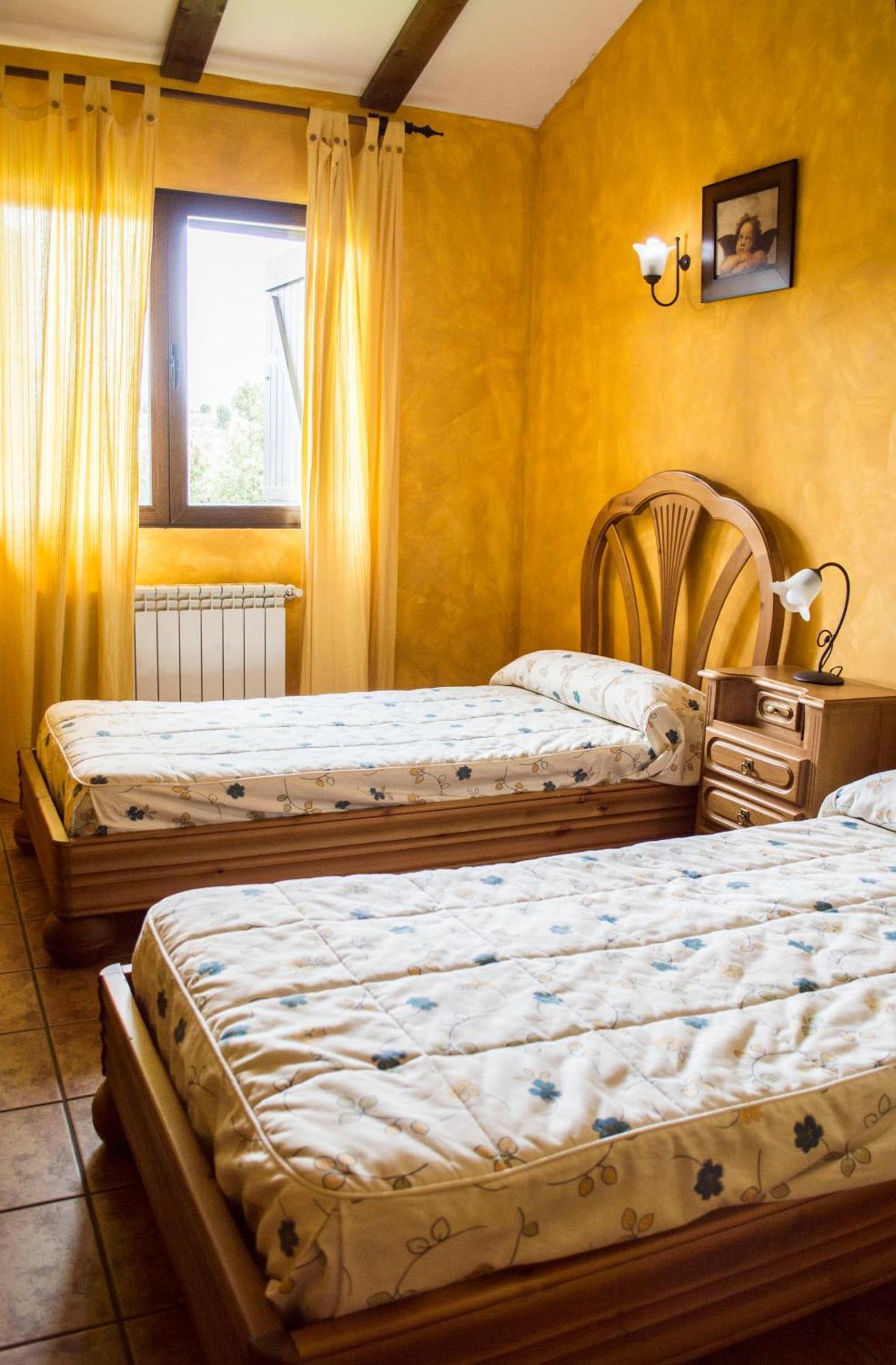 Apartamentos Rurales Alvado Tamajon Luaran gambar