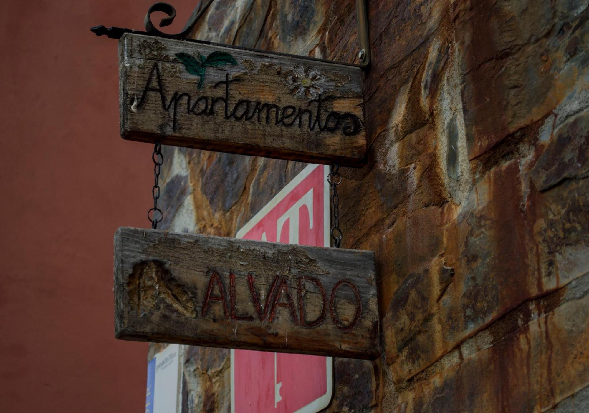 Apartamentos Rurales Alvado Tamajon Luaran gambar