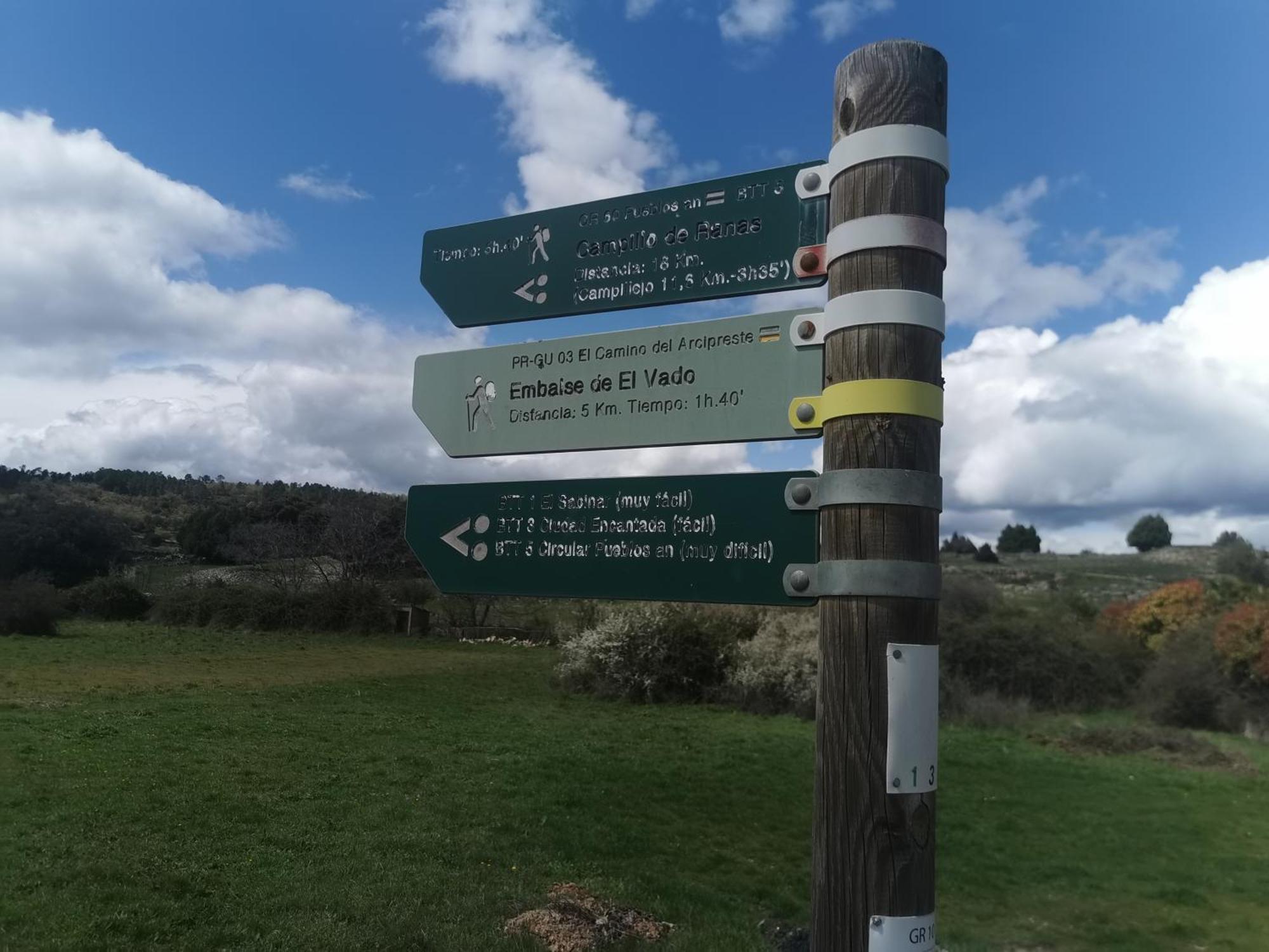 Apartamentos Rurales Alvado Tamajon Luaran gambar